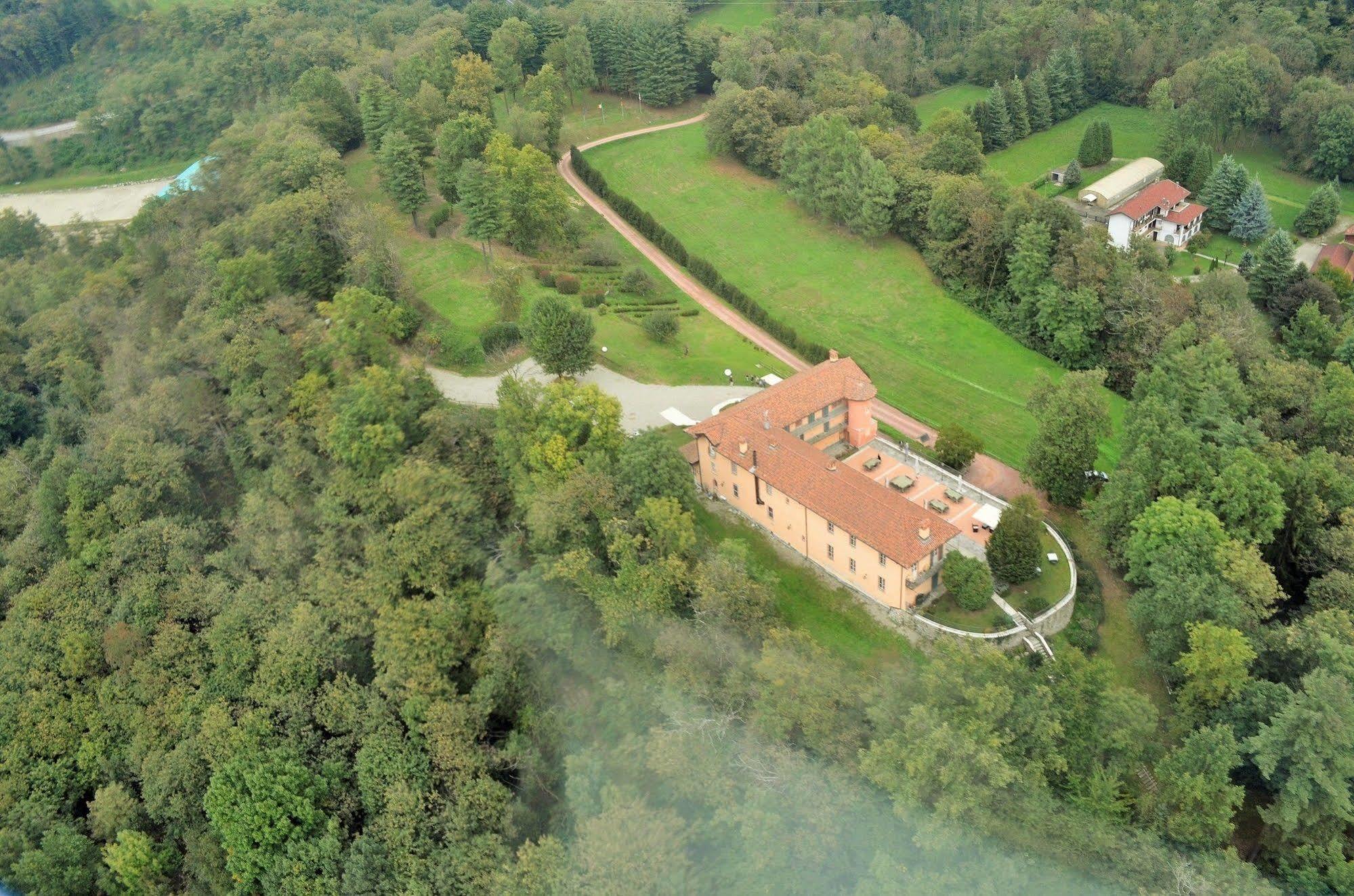 Tenuta Montezeglio Country Family House Invorio Inferiore Dış mekan fotoğraf