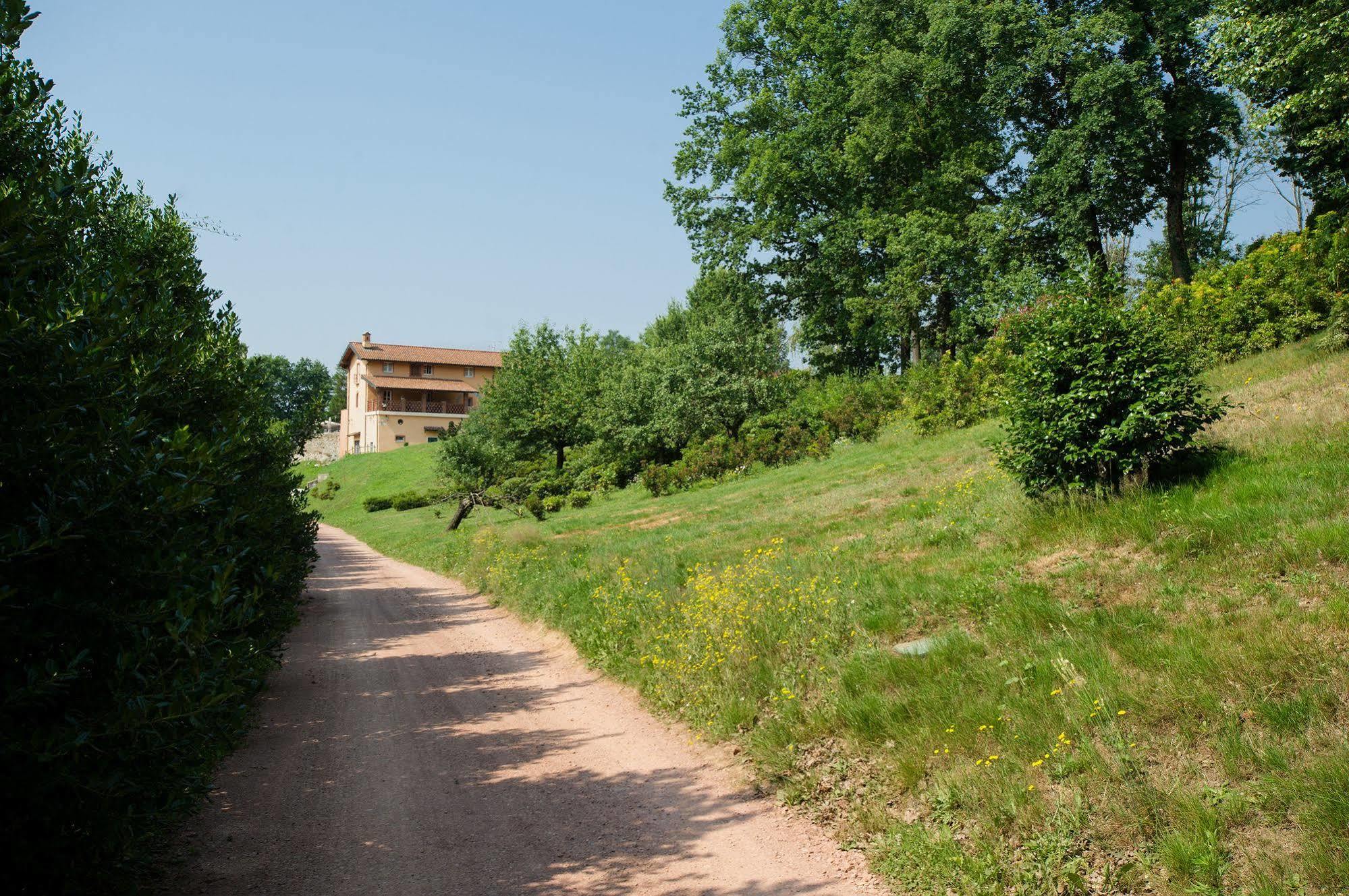 Tenuta Montezeglio Country Family House Invorio Inferiore Dış mekan fotoğraf